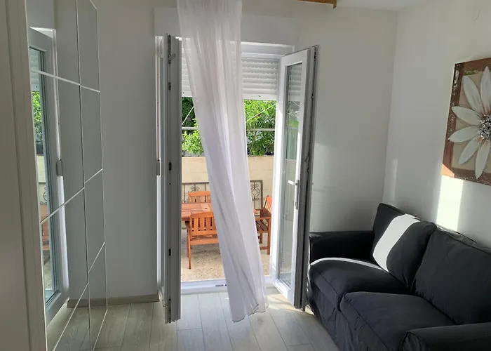 The48 Πανσιόν Ζαντάρ