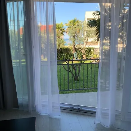 The48 Guest house *